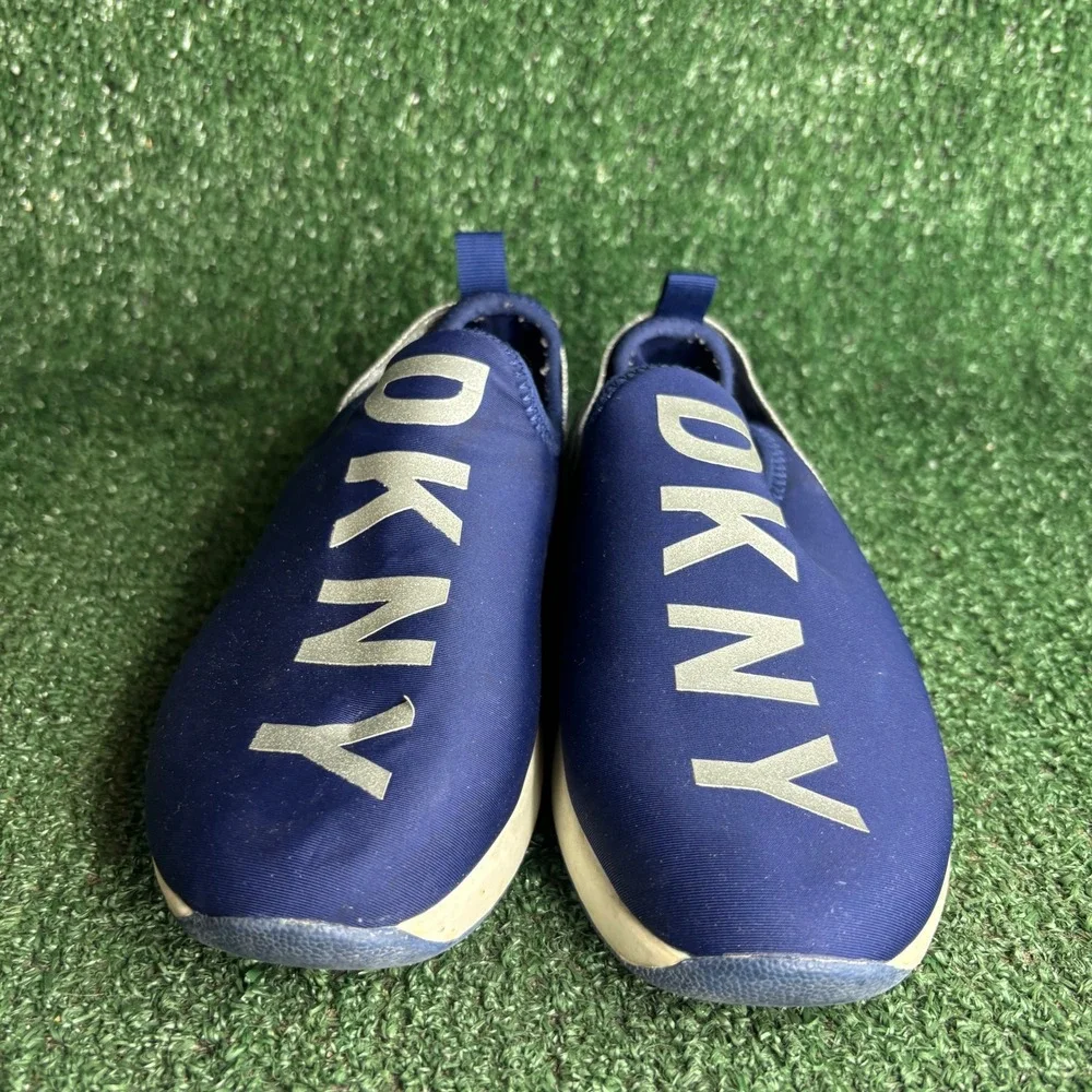 DKNY Maddie DKN246 Slip On Logo Neoprene Athleisure Sneakers Blue Youth Size 3